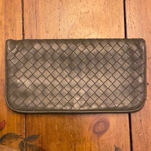 Bottega Veneta Intrecciato Gray Leather Clutch